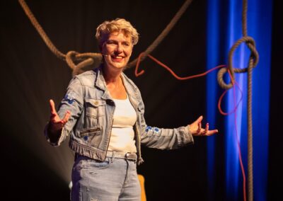 Paulien Fraanje in de voorstelling ZiNN